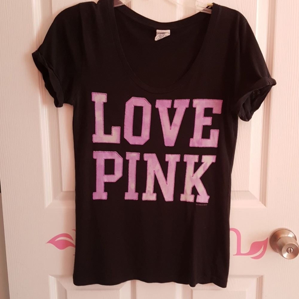 Black tee shirt